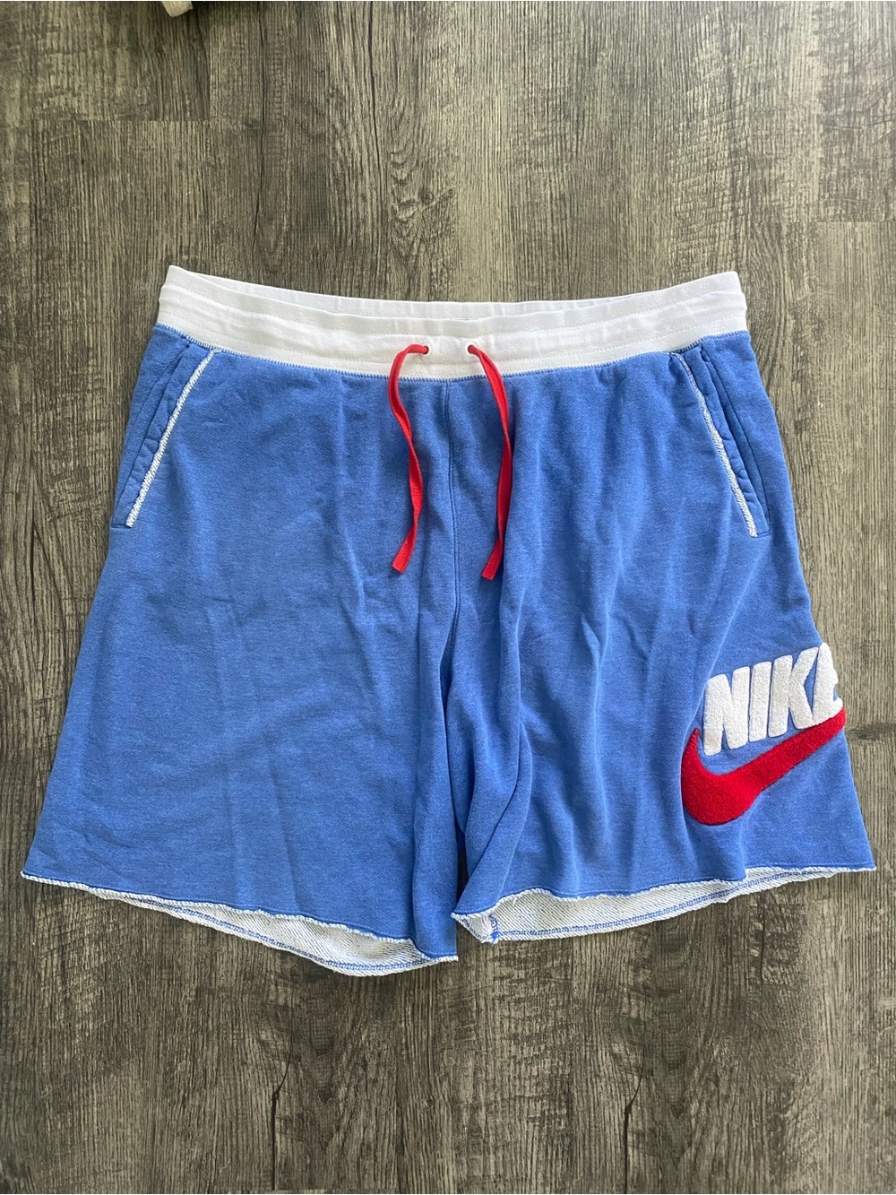 Nike Sportswear Men's Size XXL Blue Chenille Logo Fleece Shorts Red White NWOT